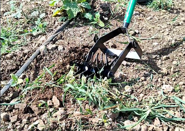 गार्डन टिलर